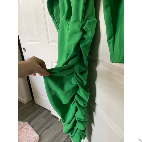 AX Paris | slash neck midi body-conscious dress in bright green - Picture 6 of 9